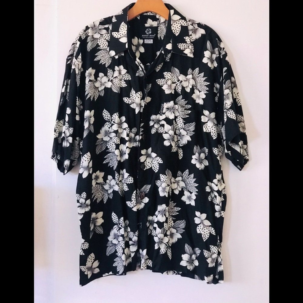 Mango Moon Hawaiian Shirt Rayon sz.M, Floral Print. Silky.